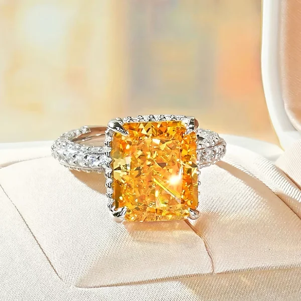8ct Princess Cut Citrine Ring