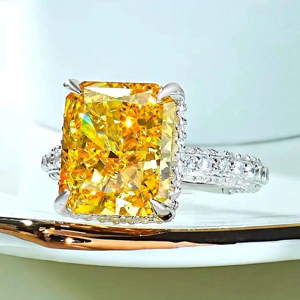 8ct Princess Cut Citrine Ring