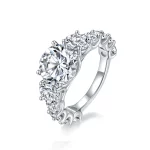 Moissanite 8.0carat Three Stone Round Diamond Ring