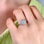 Moissanite Halo Round 8-Prong 1.2carat Diamond Ring