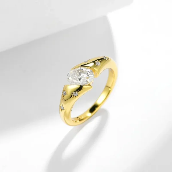 Moissanite 1.0carat Gold Oval Diamond Ring