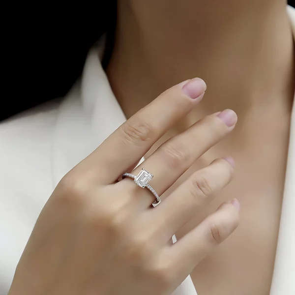 Moissanite 1.5carat Emerald Cut Diamond Ring Moissanite 1.5carat Emerald Cut Diamond Ring