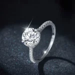 Moissanite Vintage 1.0carat 4-Prong Round Diamond Ring