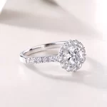 Moissanite Halo 1.0carat Round Diamond Ring