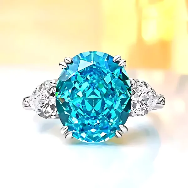 8ct Three Stone Oval Aquamarine Ring 8ct Three Stone Oval Aquamarine Ring