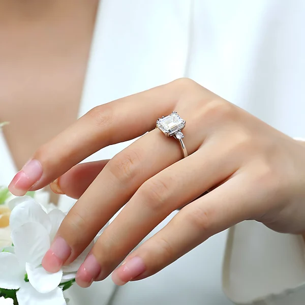 Moissanite 3.0carat Emerald Cut Diamond Ring!!1110428241-0-cib 拷贝1. Moissanite 3.0carat Emerald Cut Diamond Ring