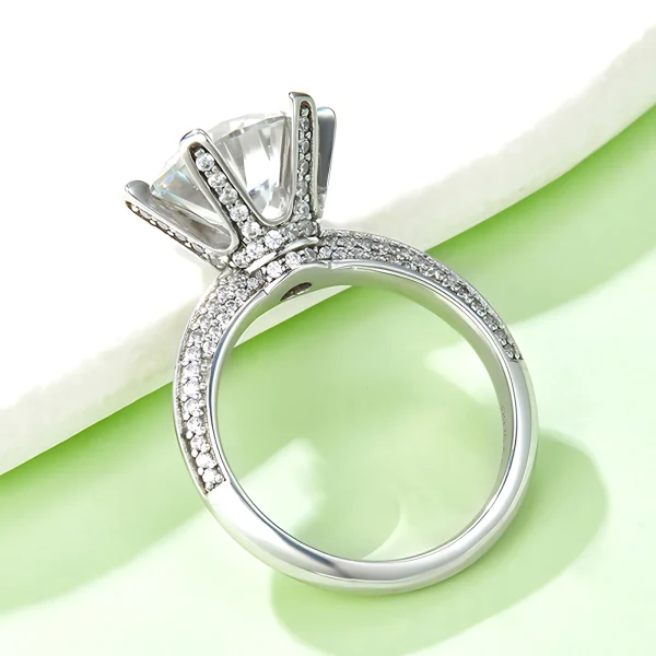 Moissanite 5.0carat 6-Prong Round Diamond Ring Moissanite 5.0carat 6-Prong Round Diamond Ring
