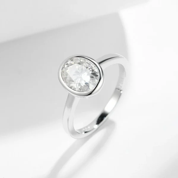 Moissanite Halo 2.0carat Oval Diamond Ring