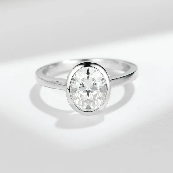 Moissanite Halo 2.0carat Oval Diamond Ring