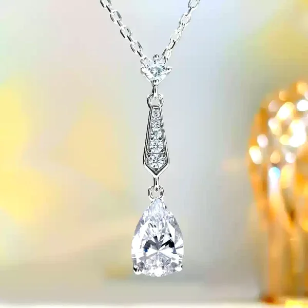 3ct Tear Sapphire Necklace