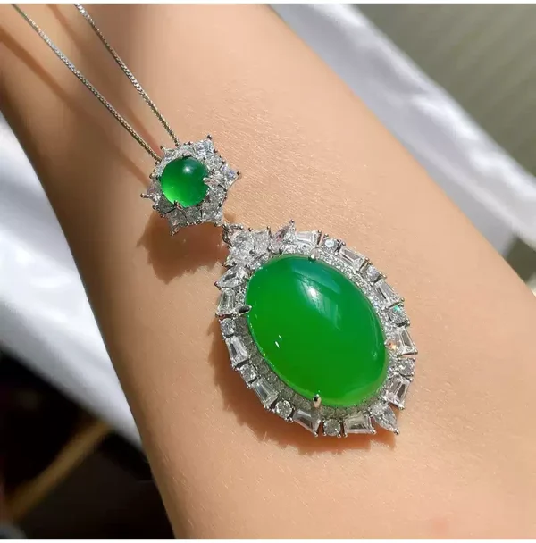 Oval Chalcedony Pendant Oval Chalcedony Pendant