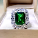 10ct Rectangular Halo Setting Emerald Ring