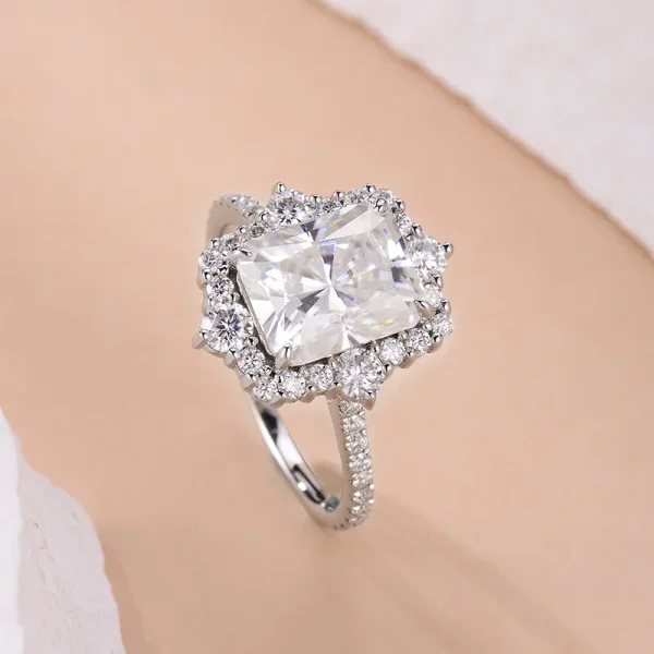 Moissanite Halo 4.0carat Radiant Diamond Ring Moissanite Halo 4.0carat Radiant Diamond Ring