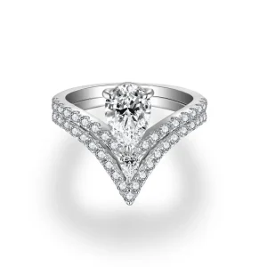 Moissanite Row 1.5carat Pear Diamond Ring Moissanite Row 1.5carat Pear Diamond Ring