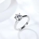 Moissanite 1.0carat 6-Prong Solitaire Round Diamond Ring