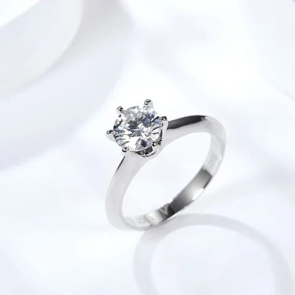 Moissanite 1.0carat 6-Prong Solitaire Round Diamond Ring Moissanite 1.0carat 6-Prong Solitaire Round Diamond Ring