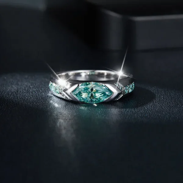 Moissanite 1.0carat Green Marquise Diamond Ring
