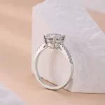 Moissanite Sidestone 3.0carat Oval Diamond Ring