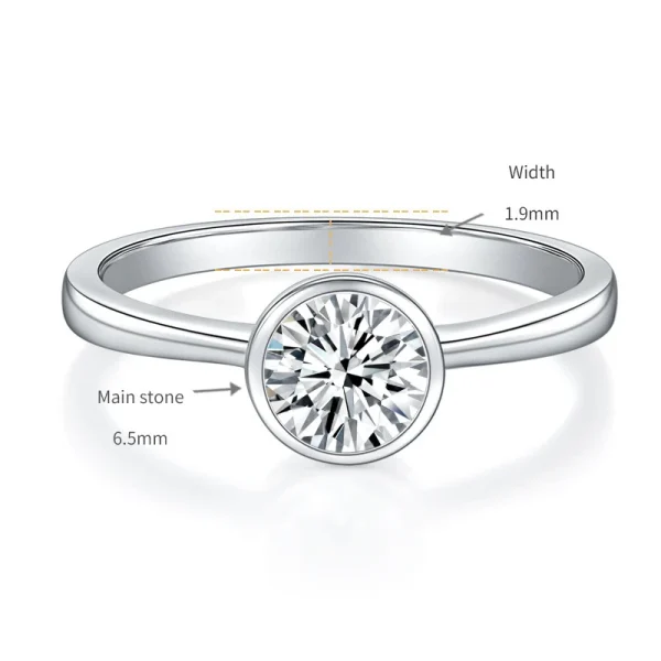 Moissanite 1.0carct Bezel-Set Round Diamond Ring