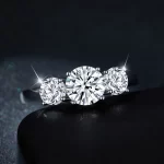 Moissanite 1.0carat Three Stone Round Diamond Ring