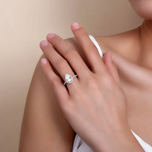 Moissanite 2.5carat Pear Diamond Ring