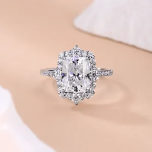 Moissanite Halo 4.0carat Radiant Diamond Ring Moissanite Halo 4.0carat Radiant Diamond Ring