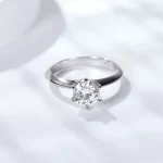 Moissanite 1.0carat 6-Prong Solitaire Round Diamond Ring