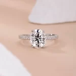 Moissanite Sidestone 3.0carat Oval Diamond Ring