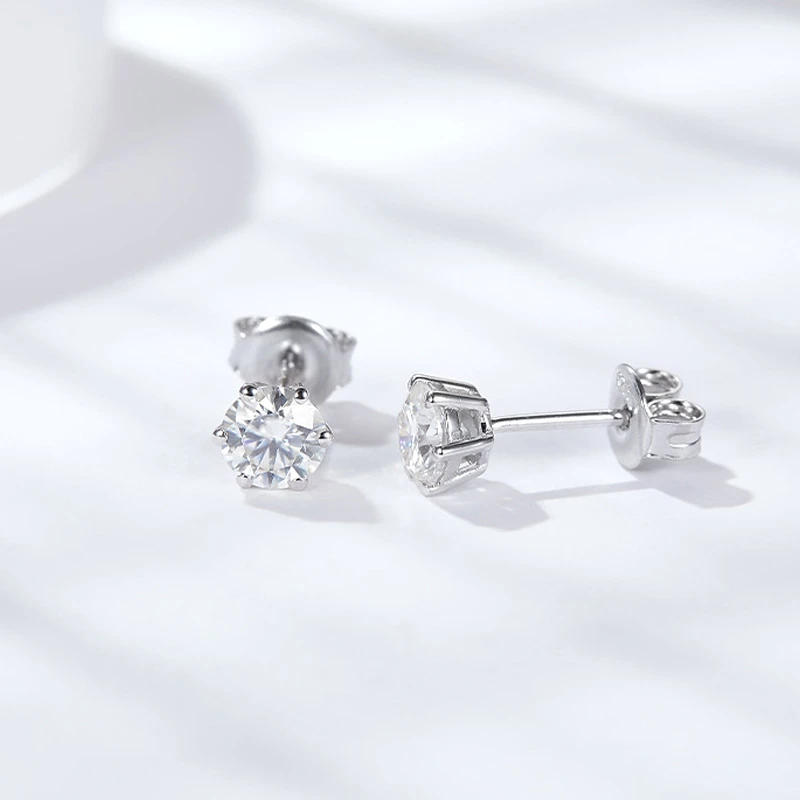 Moissanite 1.0carat 6-Prong Round Diamond Earrings Moissanite 1.0carat 6-Prong Round Diamond Earrings