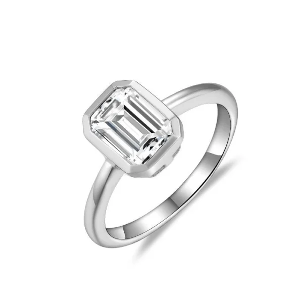 Moissanite Halo 2.0carat Emerald Diamond Ring