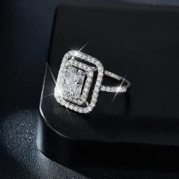 Moissanite Halo 2.0carat Radiant Diamond Ring Moissanite Halo 2.0carat Radiant Diamond Ring