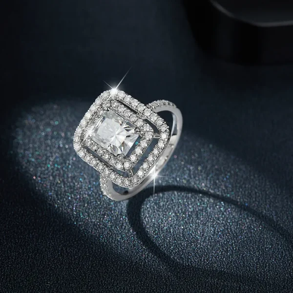 Moissanite Halo 2.0carat Radiant Diamond Ring Moissanite Halo 2.0carat Radiant Diamond Ring