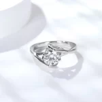 Moissanite 2.0carat Angel's Kiss Round Diamond Ring