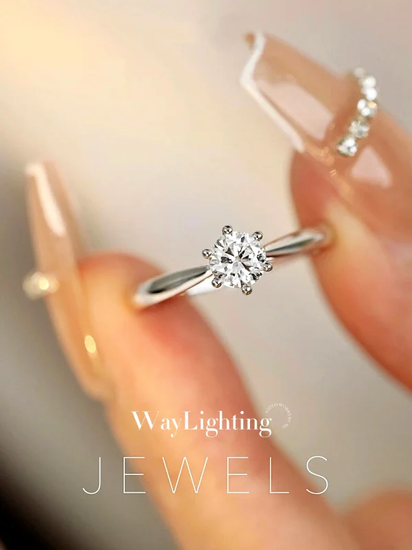 Moissanite 1.0carat 6-Prong Solitaire Round Diamond Ring Moissanite 1.0carat 6-Prong Solitaire Round Diamond Ring